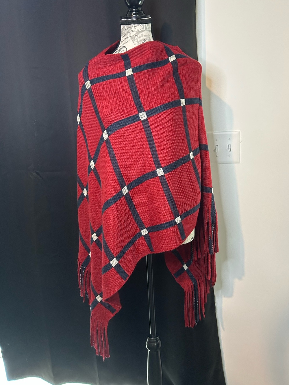 Women’s Red Plaid Fringe Poncho (M/L)